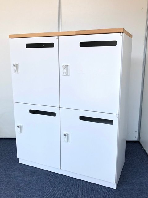 【中古】その他シリーズ  ウチダ（UCHIDA) 4人用更衣ロッカー