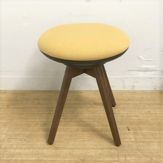 【中古】Pirouettoシリーズ  L122HD FXW7 オカムラ（okamura） ミーティングチェア