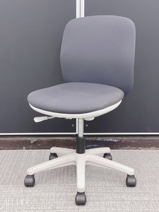 【入荷商品】内田洋行製　エニーザチェア　グレーカラー　【肘無し】【シンプルなデザイン】