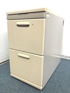 【定価約6万円！！人気の３段収納！！脇机の入荷です！！】■イトーキ■CRY