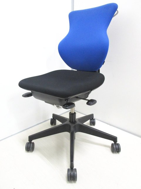 【中古】カシコ   イトーキ（ITOKI） 肘無ローバックチェア