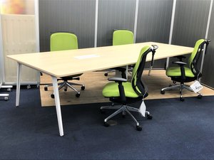 【限定1セット】グッドデザイン賞受賞！チェアとセットでお得にご案内【中古】【オフィス家具】【東京】【大阪】【愛知】【岐阜】【長野】【滋賀】