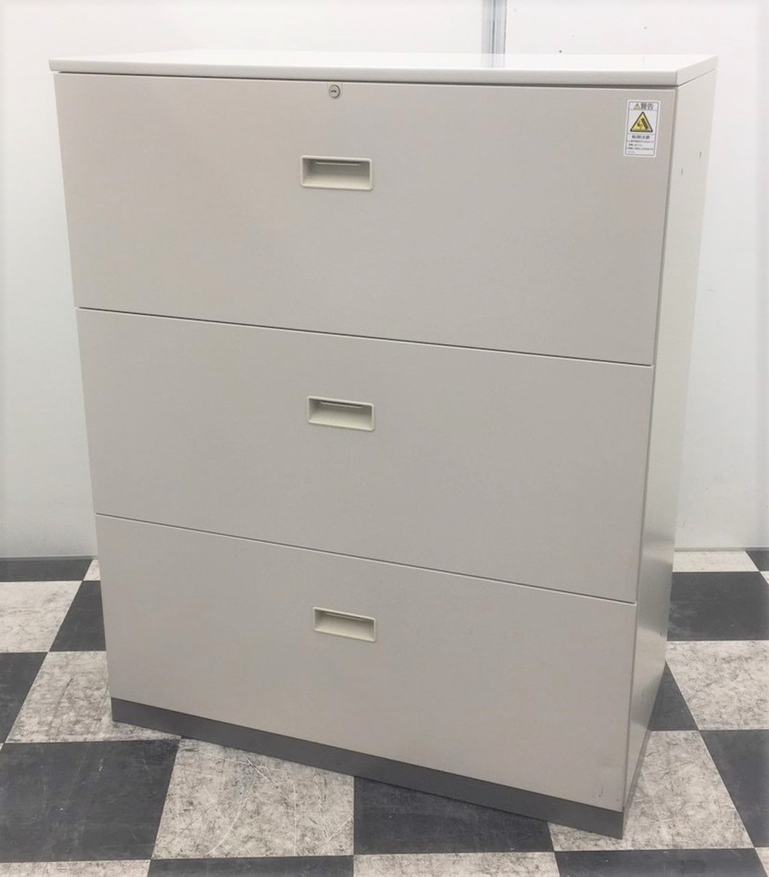 【ラテラル書庫でもっとも広く普及しているタイプ！】コクヨ（KOKUYO）BWNシリーズ　3段ラテラル　／色：ニューグレー

                        ビジネスウォールNタイプ 
                                    中古
            