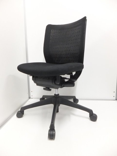 【長時間作業でも快適！】
WEB注目度抜群のコスパ最強チェア！
ヴィスコンテチェア（Visconte）_ブラック（メッシュタイプ）_座スライド/5段階固定機能付き