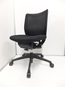 【長時間作業でも快適！】
WEB注目度抜群のコスパ最強チェア！
ヴィスコンテチェア（Visconte）_ブラック（メッシュタイプ）_座スライド/5段階固定機能付き