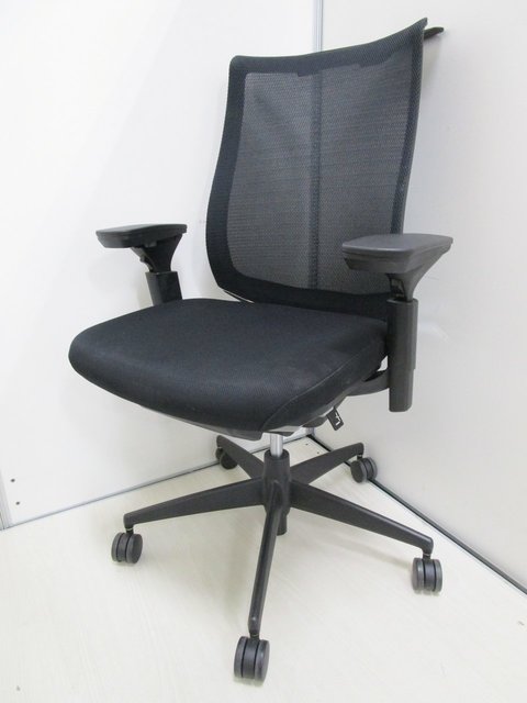 【中古】ベゼル（樹脂脚)   コクヨ（KOKUYO） 肘付ハイバックチェア
