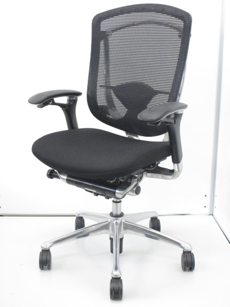 【高級チェアの最高峰！】オカムラ製　コンテッサ　肘付きチェア※肘パッド新品に交換
                        コンテッサ 
                                    中古
            