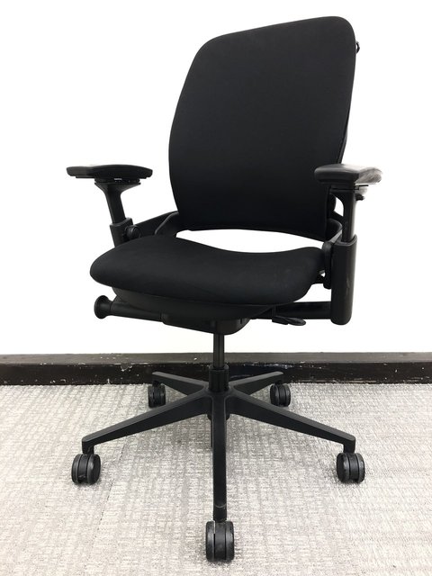 【中古】リープチェア（V2タイプ）   Steelcase（スチールケース） 肘付ハイバックチェア