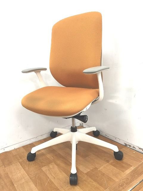 【中古】シルフィー（クッション）  C647XW FSG8 オカムラ（okamura） 肘付ハイバックチェア