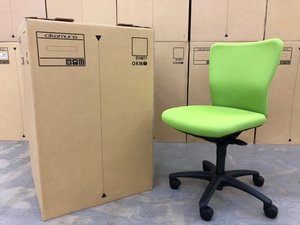 【関東倉庫在庫品】
あなたのオフィスにもありませんか？というくらい流通量の多いシリーズ！
新古品で状態良好なカロッツァチェアが入荷です！
【管理番号：A00714311】