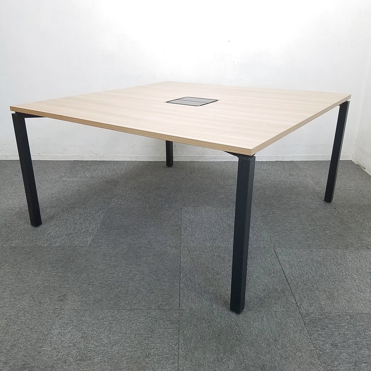 【8台入荷】コクヨ現行モデル「WORKFIT（ワークフィット）」の中古がついに入荷！中古　テーブル　働き方改革　ミーティング　会議　打合せ　コロナ
                        ワークフィット 
                                    中古
            