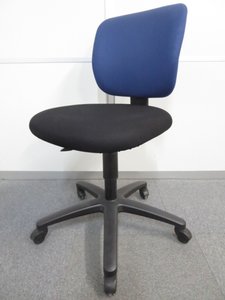 大量入荷20脚　コクヨ製の定番チェアイーザシリーズ