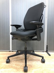 【2脚入荷】高機能デスクチェア！オリジナルのテクロノジー【中古】【オフィス家具】【東京】【大阪】【愛知】【岐阜】【長野】【滋賀】