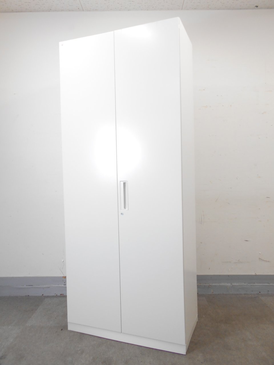 【大容量】【コクヨ】【エディア】【両開き書庫】【ハイキャビ】【ホワイト】【状態良好】
                        エディア 
                                    中古
            