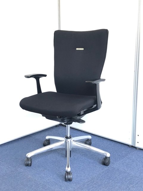 【中古】フィーゴ   オカムラ（okamura） 肘付ハイバックチェア