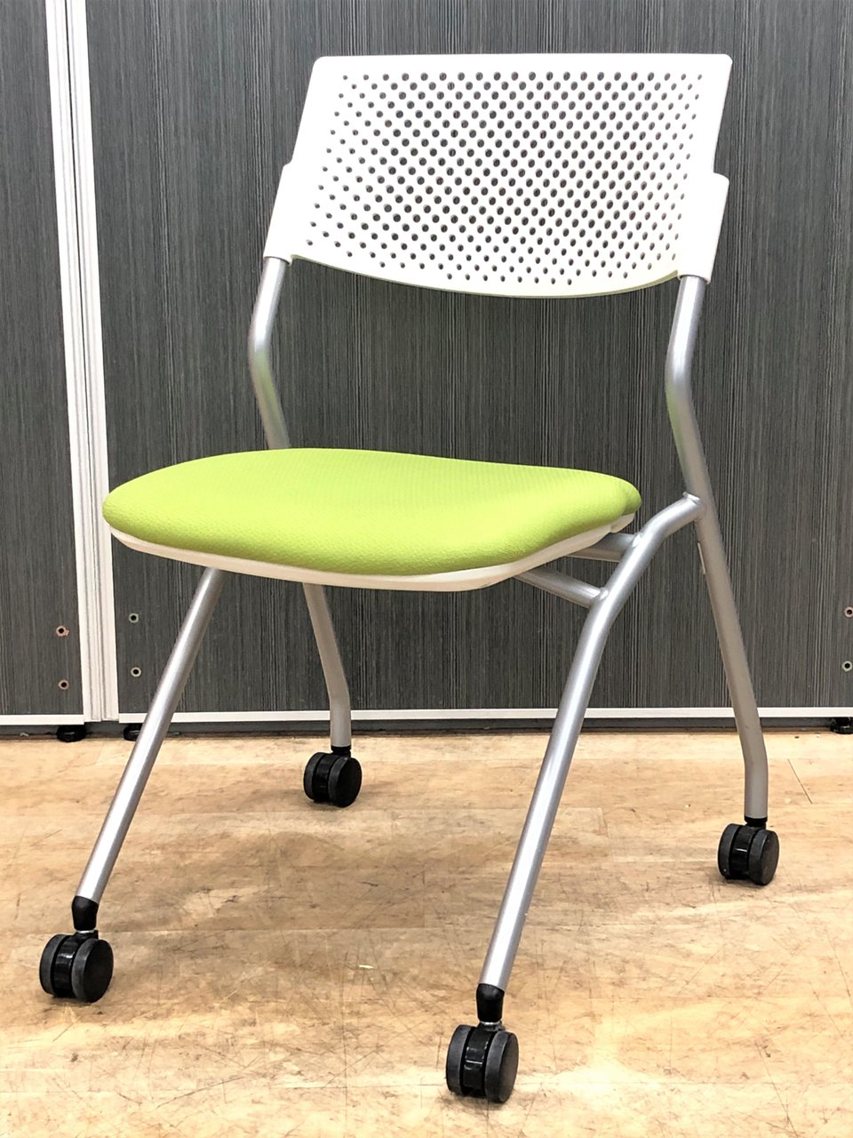 【30脚入荷】コンパクトでスタイリッシュ！ミーティングシーンにオススメ【中古】【オフィス家具】【東京】【大阪】【愛知】【岐阜】【滋賀】【長野】
                        FM-265シリーズ 
                                    中古
            