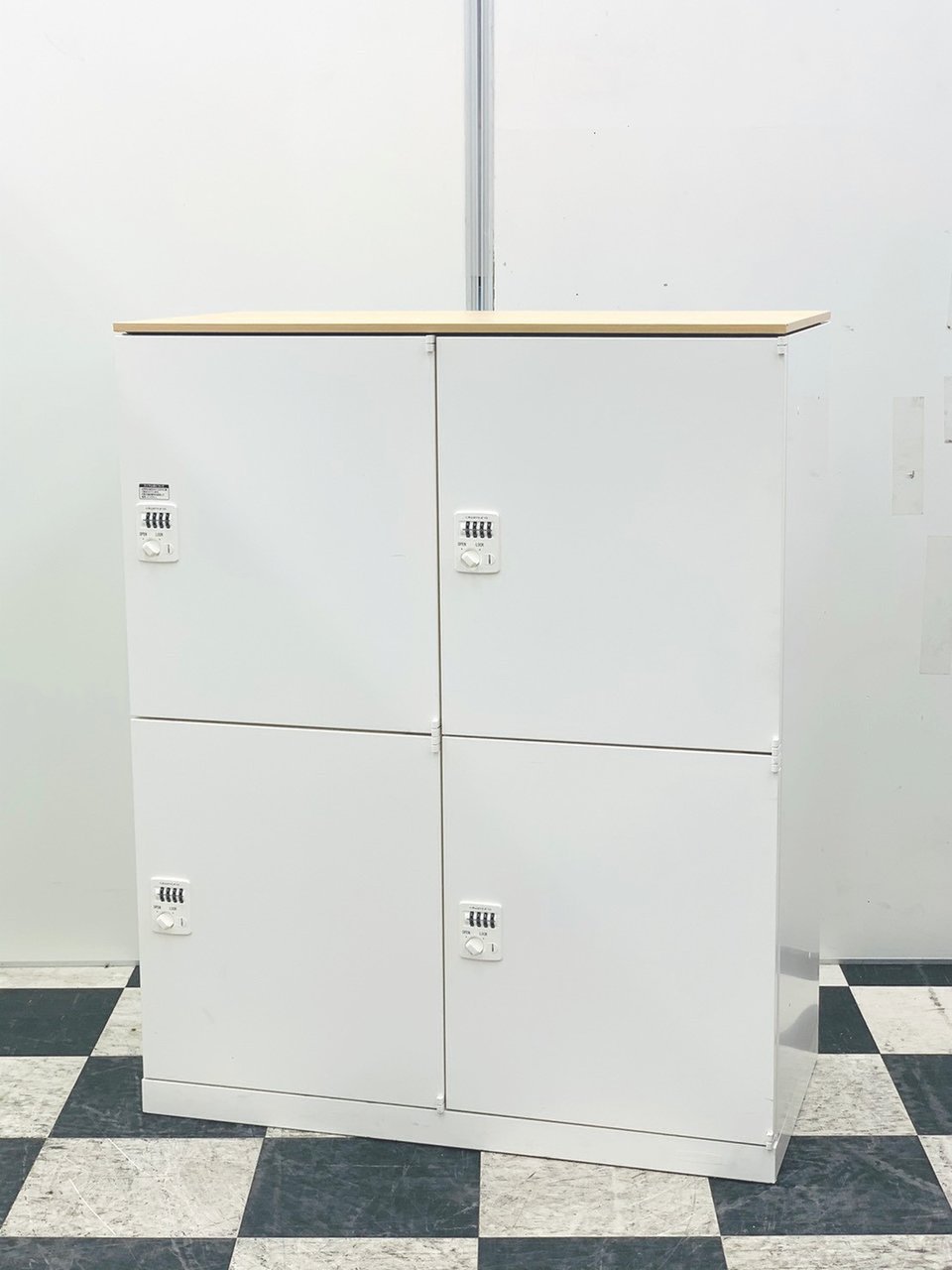 【天板付きロッカー】オカムラ製/レクトライン■ノートPC、書類収納におすすめ！
                        レクトライン 
                                    中古
            