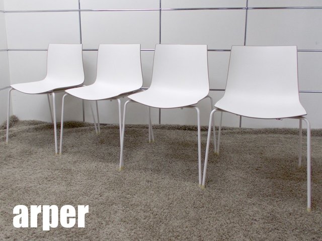 【中古】カティファ46   Arper（アルペール） スタッキングチェア