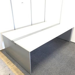 遠方納品でも配送費お安くさせて頂きます！！　今人気のフリーアドレスデスク　問い合わせの多いホワイト色です。在庫はお問い合わせください！！【京都・滋賀】