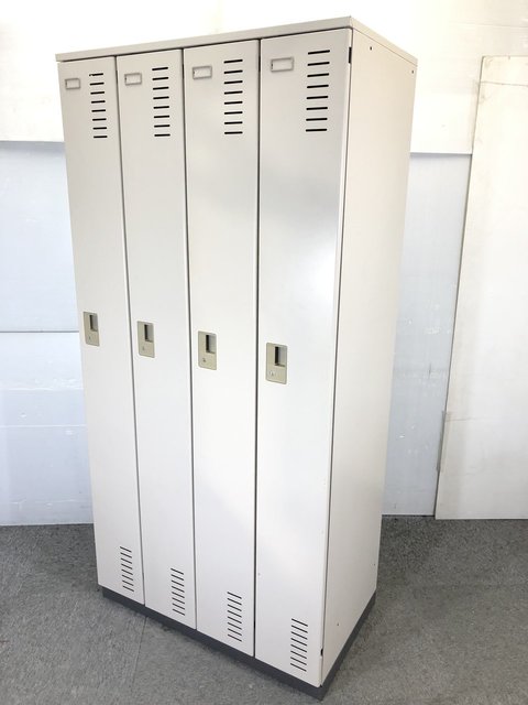 LKロッカー PLKH-422F11 コクヨ/KOKUYO 4人用ロッカー 
【4人用ロッカー】【コクヨ】【鍵付】【中古ロッカー】【中古オフィス家具】