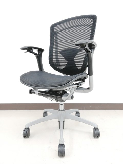 【座面・肘パッド左右共に新品交換済み！！】オカムラのコンテッサ (Contessa)シリーズのメッシュ座面が限定2脚入荷！！【テレワークを快適に】