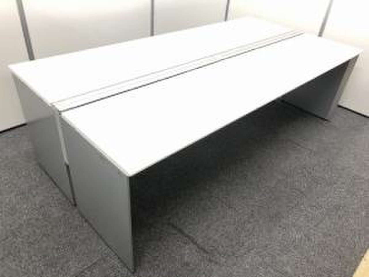 コクヨ製　ワークビスタシリーズ　ホワイト天板　W2400　フリーアドレスデスク　4名作用におすすめ！！
                        ワークヴィスタ 
                                    中古
            