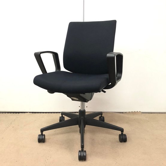 【中古】ウィザード2   コクヨ（KOKUYO） 肘付ローバックチェア