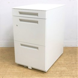 A4×2段　＋　ペントレーも大きめで使いやすい！　フリー アドレスデスク向けワゴン　イナバ・ワゴンシリーズ