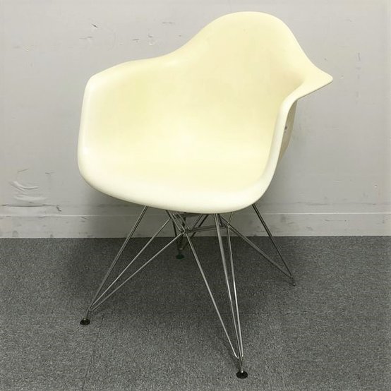 【中古】イームズシェル  イームズ　アームシェルチェア Herman Miller（ハーマンミラー） ミーティングチェア