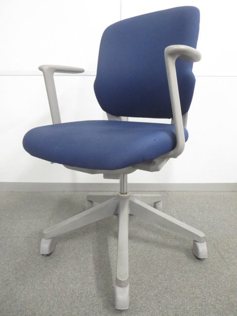 【中古】CN-2 CF-10C ウチダ（UCHIDA) 肘付ローバックチェア