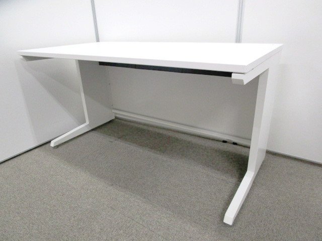 【中古】アドバンス   オカムラ（okamura） 平机