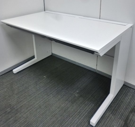 【中古】アイエス   コクヨ（KOKUYO） 平机