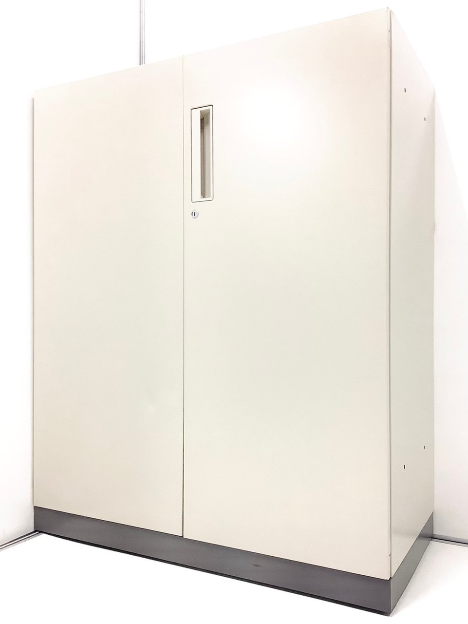 凹みがある為、特別価格にて／おつとめ品／大人気／定番　◆コクヨ／KOKUYO◆エディア／EDIA　※ナチュラルグレー ※横浜店撮影画※
                        エディア 
                                    中古
            