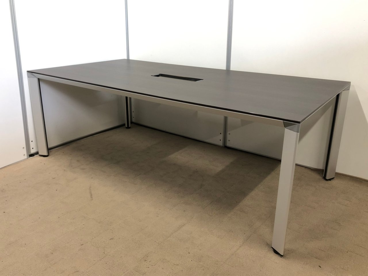 【4台入荷！】配線カバーと配線受けが欠品のため特別価格！
                        その他シリーズ
                                    中古
            