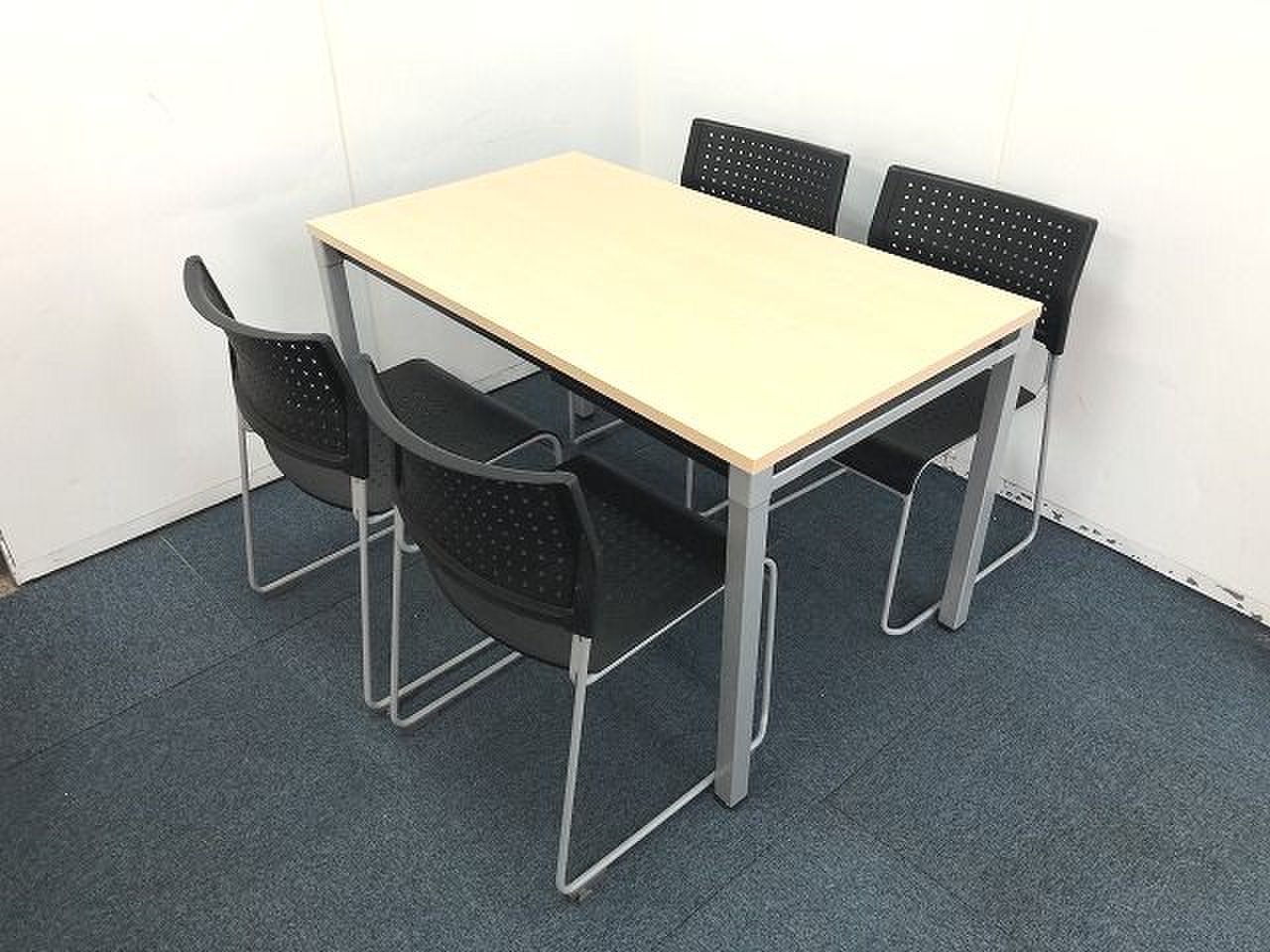 【定価約9万円！！ミーティングテーブルとスタッキングチェアのセット商品の入荷です！！】■コクヨ■デルフィ―■アイリスチトセ
                        その他シリーズ
                                    中古
            