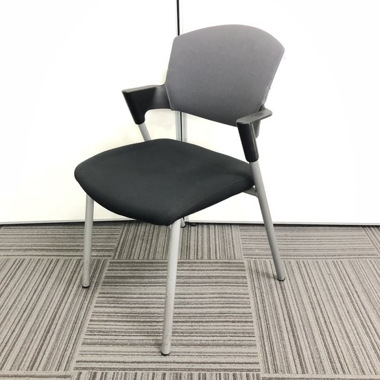 【中古】プロッティ（キャスターなし）   コクヨ（KOKUYO） スタッキングチェア