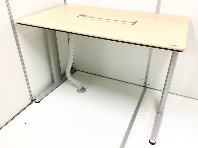 大人気／ハイテーブル／流行　◆Okamura／オカムラ　◆Liftio／リフティオ ※横浜店撮影画※