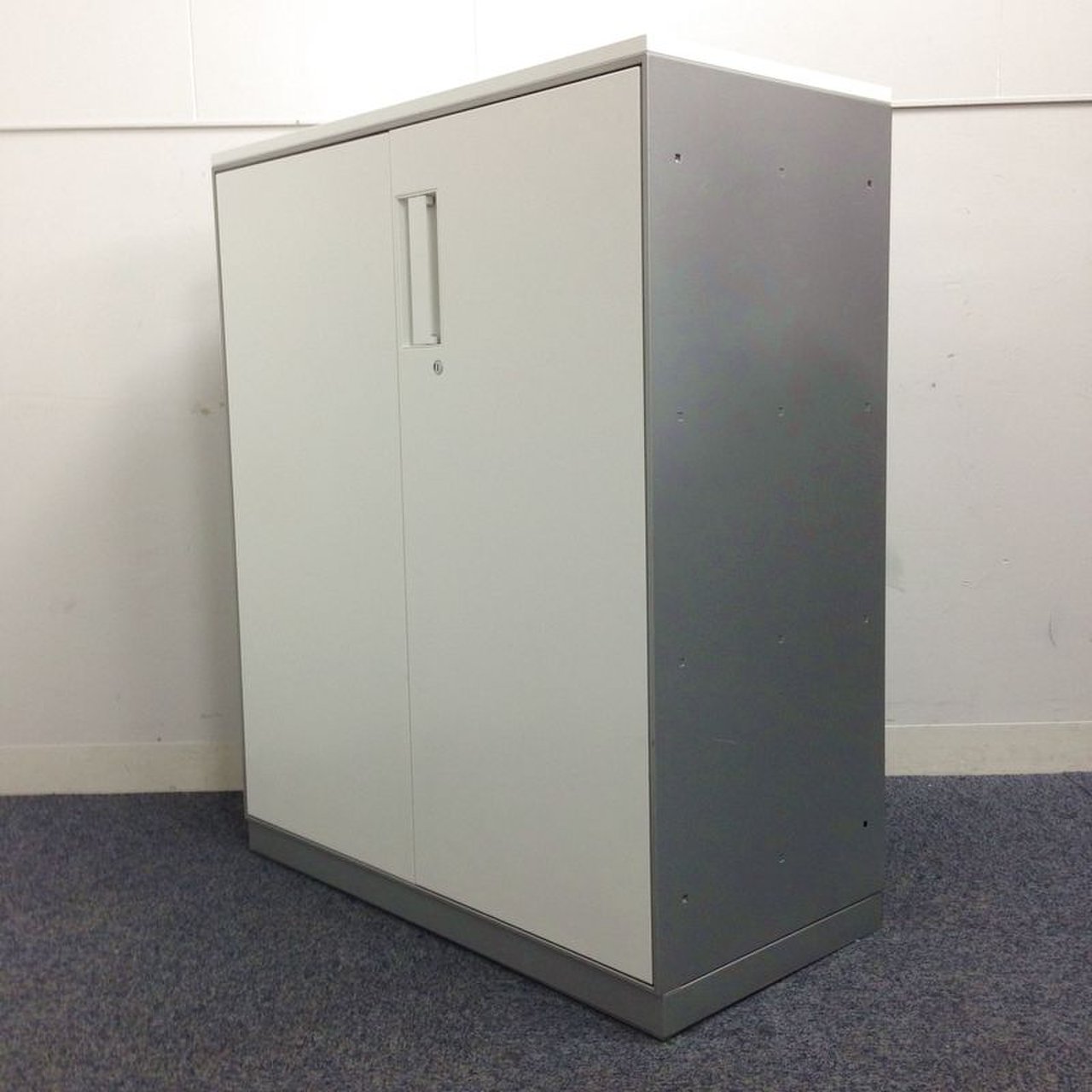 両開き書庫　コクヨ製　ユニフレックス　天板付き
                        ユニフレックス 
                                    中古
            