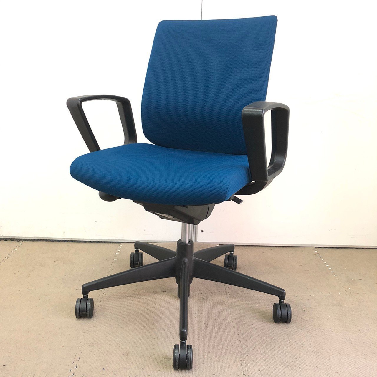 【2019年製！】ウィザードの最新！！驚異の7脚入荷！
                        ウィザード3 
                                    中古
            