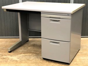 【3台入荷】スタンダードな片袖机！汚れが目立ちにくい【中古】【オフィス家具】【東京】【大阪】【愛知】【岐阜】【長野】【滋賀】