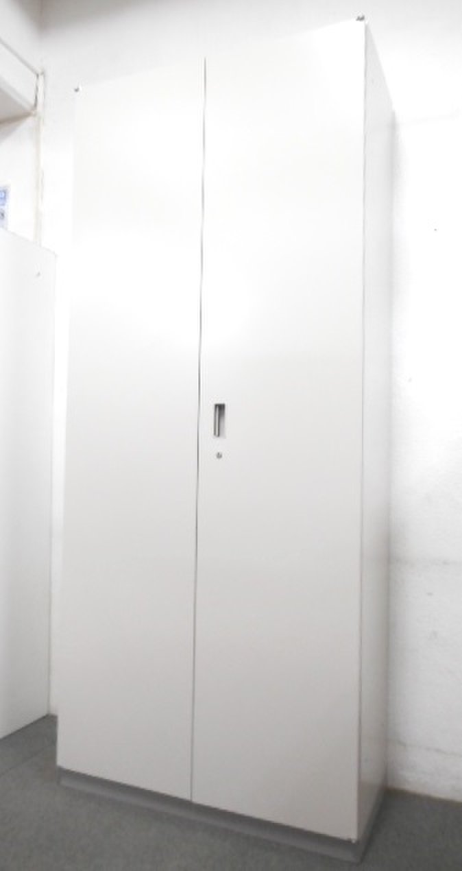 【限定1台！】横幅が狭い両開き書庫！【鍵ついていない場合1本無料で作成！】
                        シンライン 
                                    中古
            