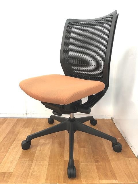 【中古】ヴィスコンテ  CW11ZA オカムラ（okamura） 肘無ローバックチェア