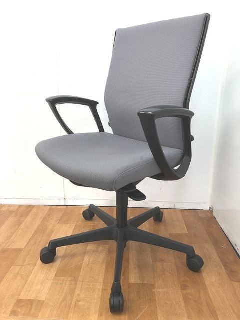 【中古】エスクード（クッション）  C445ZR FFW9 オカムラ（okamura） 肘付ローバックチェア