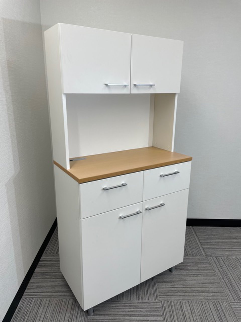 【キッチンキャビネット】【コクヨ】【ナチュラル】上部：戸棚 中部：レンジフード 下部：戸棚
                        
                                    中古
            