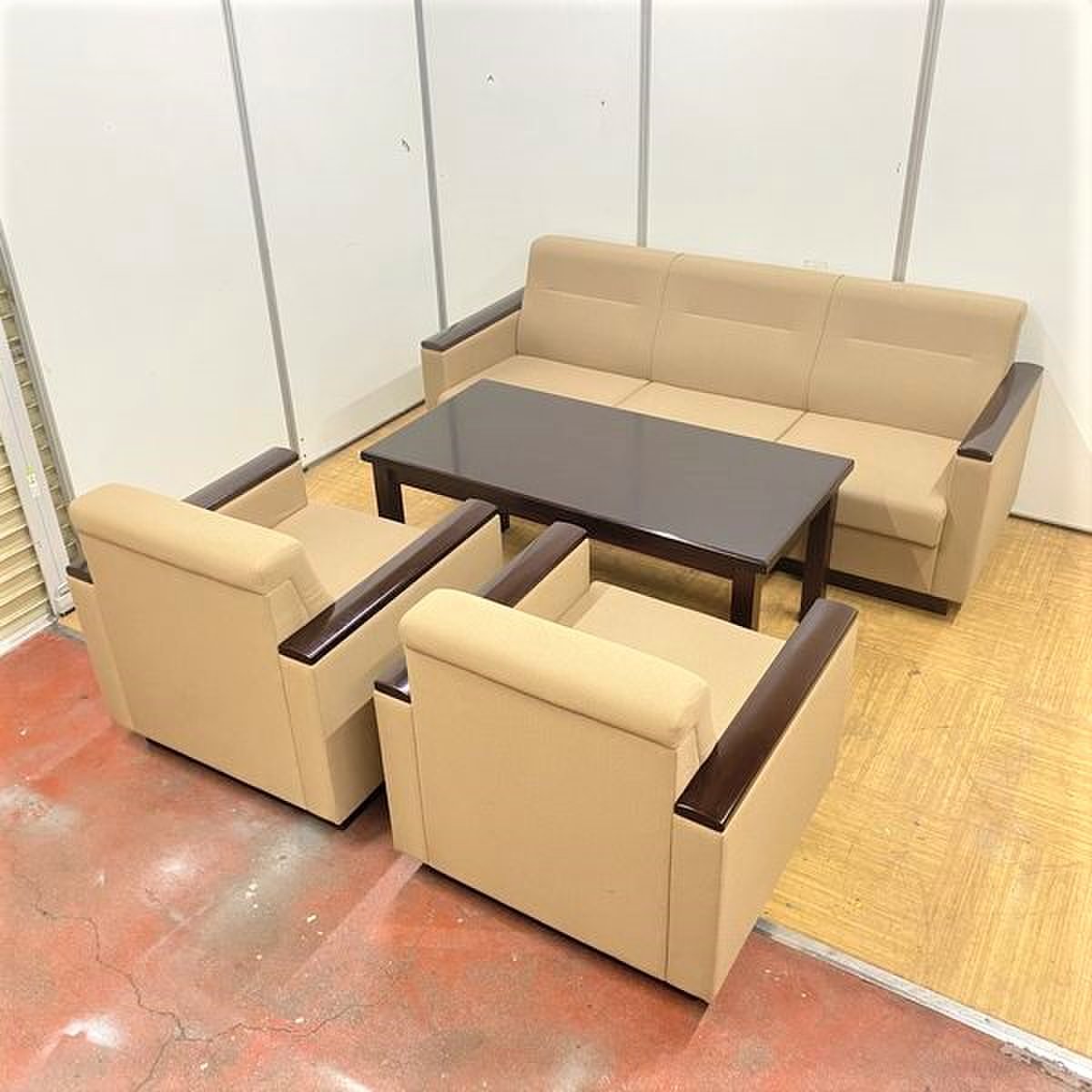 【1セット限定】カジュアルなソファーセット一式で入荷！！4名用
                        S-17Y
                                    中古
            