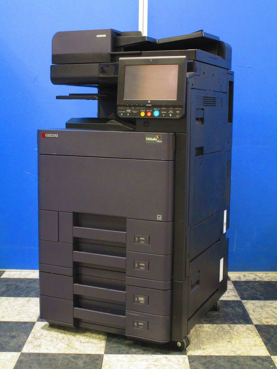 スリムなフォルムの複合機　京セラ製 TASKalfa 4052ci　分速40枚機
                        TASKalfa
                                    中古
            