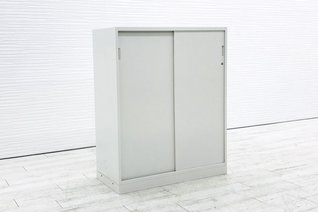 ロット入荷！！人気商品！！【定価約6万円！！人気の引き違い書庫の入荷です！！扉が邪魔になりにくい引き違い！！ホワイトカラー！！】■イトーキ■ｅＳ