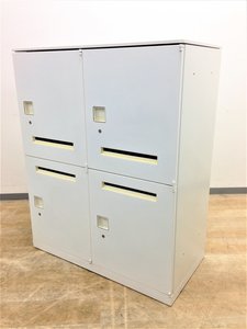 【定価約11万円！！2014年製！！4人用パーソナルロッカーの入荷です！！明るくオシャレな人気ホワイトカラー！！】■オカムラ■レクトライン