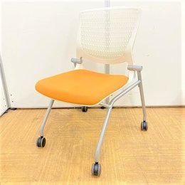 【オレンジ】【ネスティングチェア】【収納性抜群】