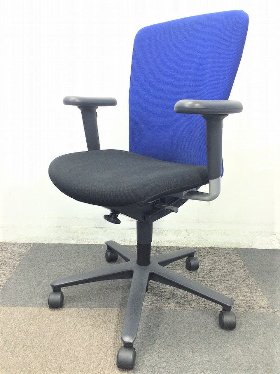 OAチェア肘付　内田洋行　ルディオ
                        ルディオ 
                                    中古
            